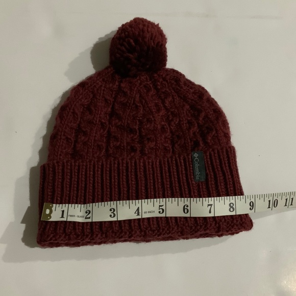 COLUMBIA Burgundy Red wool beanie, excellent - Picture 5 of 8